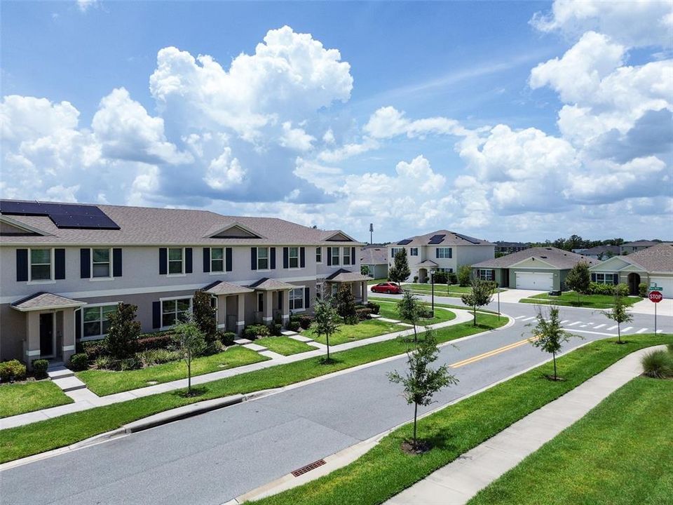 Active With Contract: $2,050 (3 beds, 2 baths, 1624 Square Feet)