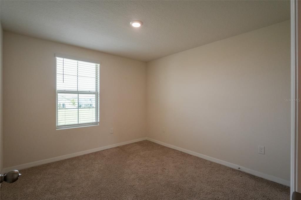 Active With Contract: $2,050 (3 beds, 2 baths, 1624 Square Feet)