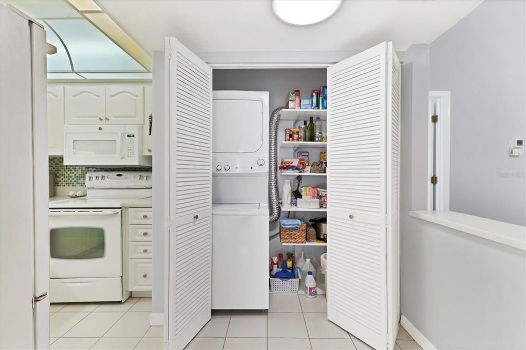 待售: $194,900 (2 贝兹, 2 浴室, 1080 平方英尺)