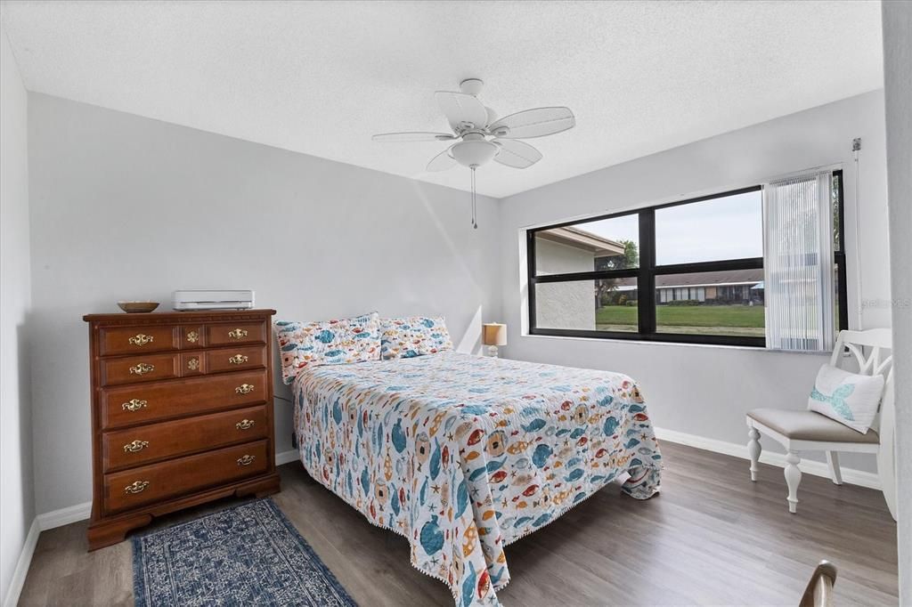 待售: $194,900 (2 贝兹, 2 浴室, 1080 平方英尺)