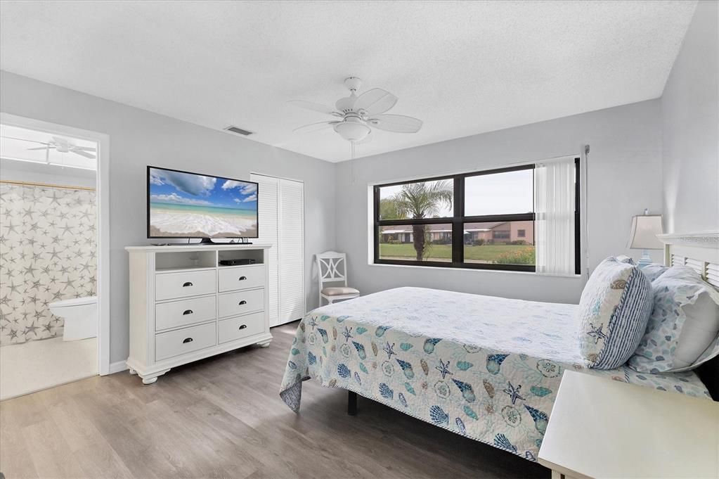 待售: $194,900 (2 贝兹, 2 浴室, 1080 平方英尺)