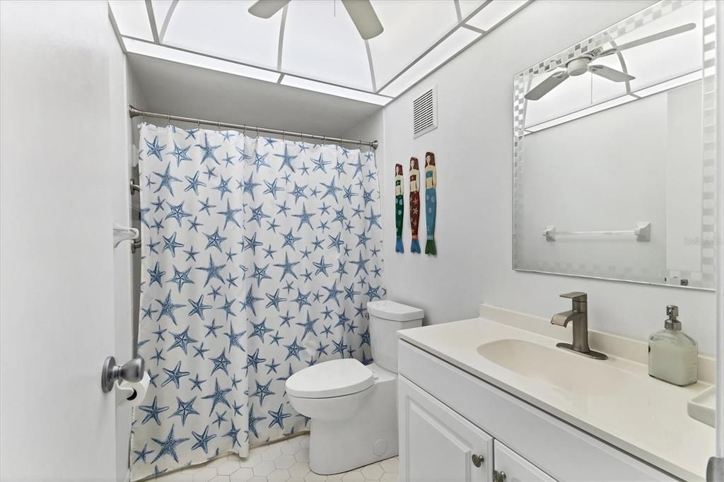 待售: $194,900 (2 贝兹, 2 浴室, 1080 平方英尺)