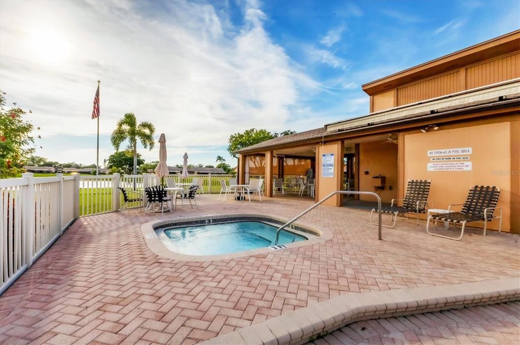 待售: $194,900 (2 贝兹, 2 浴室, 1080 平方英尺)