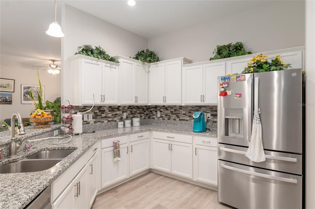 Activo con contrato: $519,000 (4 camas, 3 baños, 2916 Pies cuadrados)