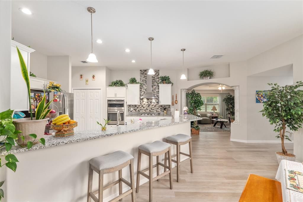 Activo con contrato: $519,000 (4 camas, 3 baños, 2916 Pies cuadrados)