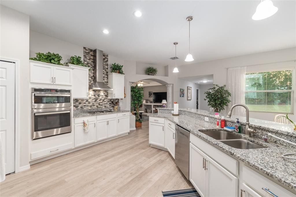 Activo con contrato: $519,000 (4 camas, 3 baños, 2916 Pies cuadrados)