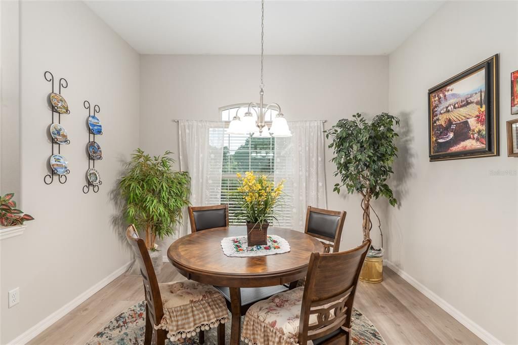 Activo con contrato: $519,000 (4 camas, 3 baños, 2916 Pies cuadrados)