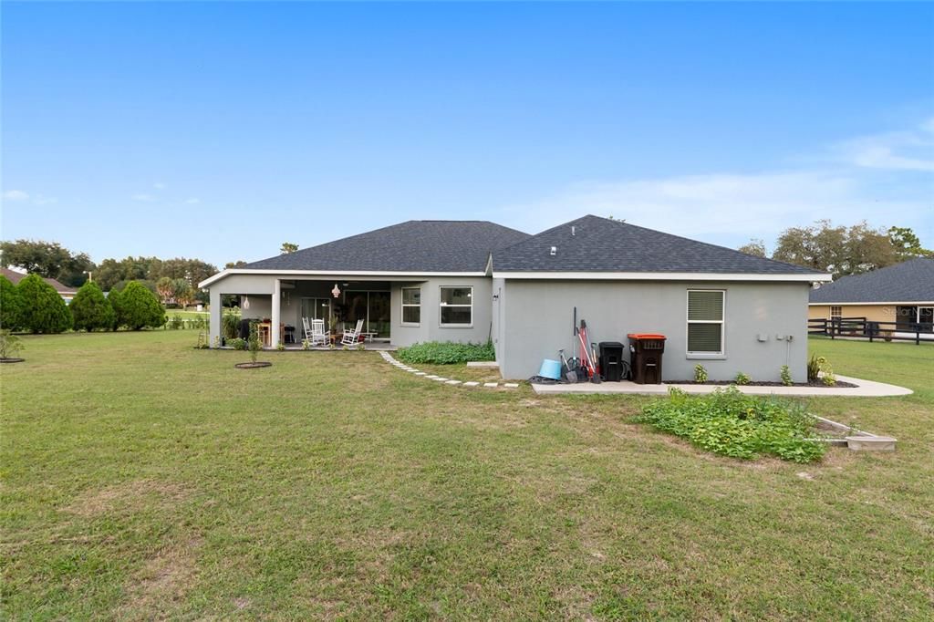 Activo con contrato: $519,000 (4 camas, 3 baños, 2916 Pies cuadrados)