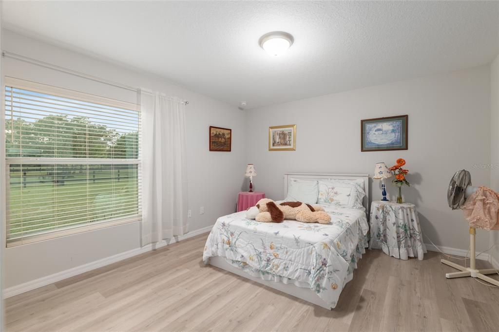 Activo con contrato: $519,000 (4 camas, 3 baños, 2916 Pies cuadrados)