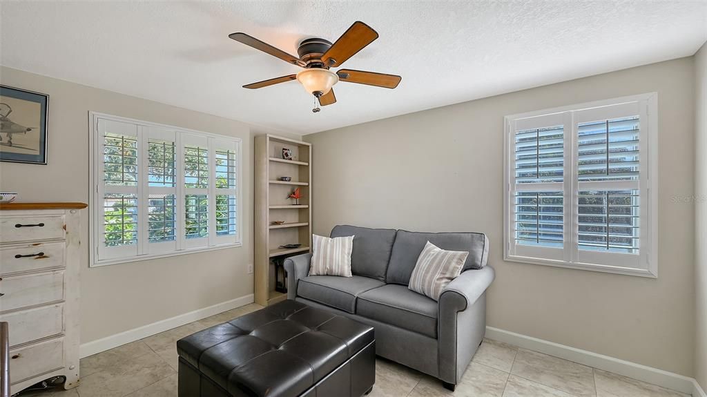 合同活跃: $749,900 (3 贝兹, 2 浴室, 2111 平方英尺)