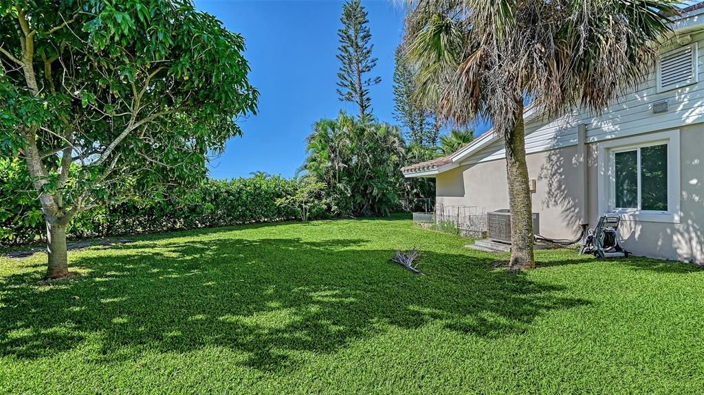 合同活跃: $749,900 (3 贝兹, 2 浴室, 2111 平方英尺)