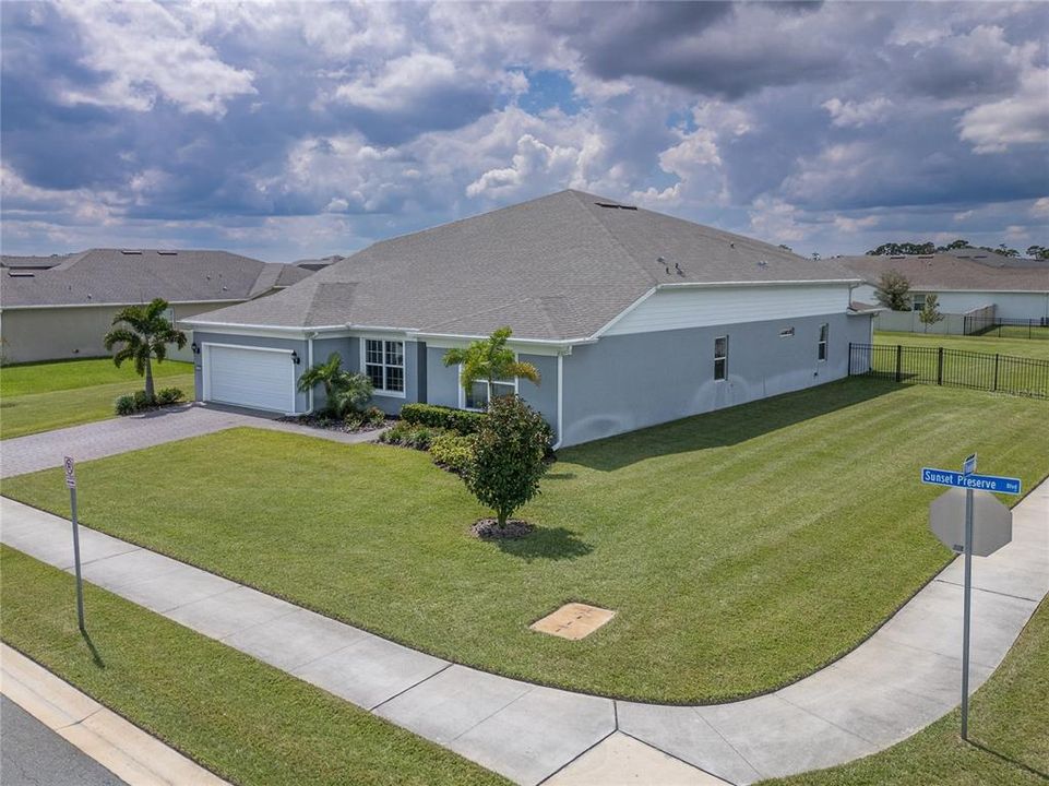 For Sale: $815,000 (5 beds, 3 baths, 4131 Square Feet)