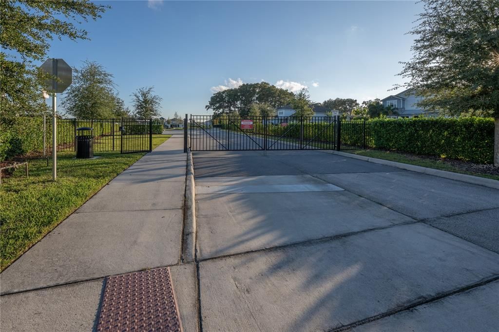 For Sale: $815,000 (5 beds, 3 baths, 4131 Square Feet)