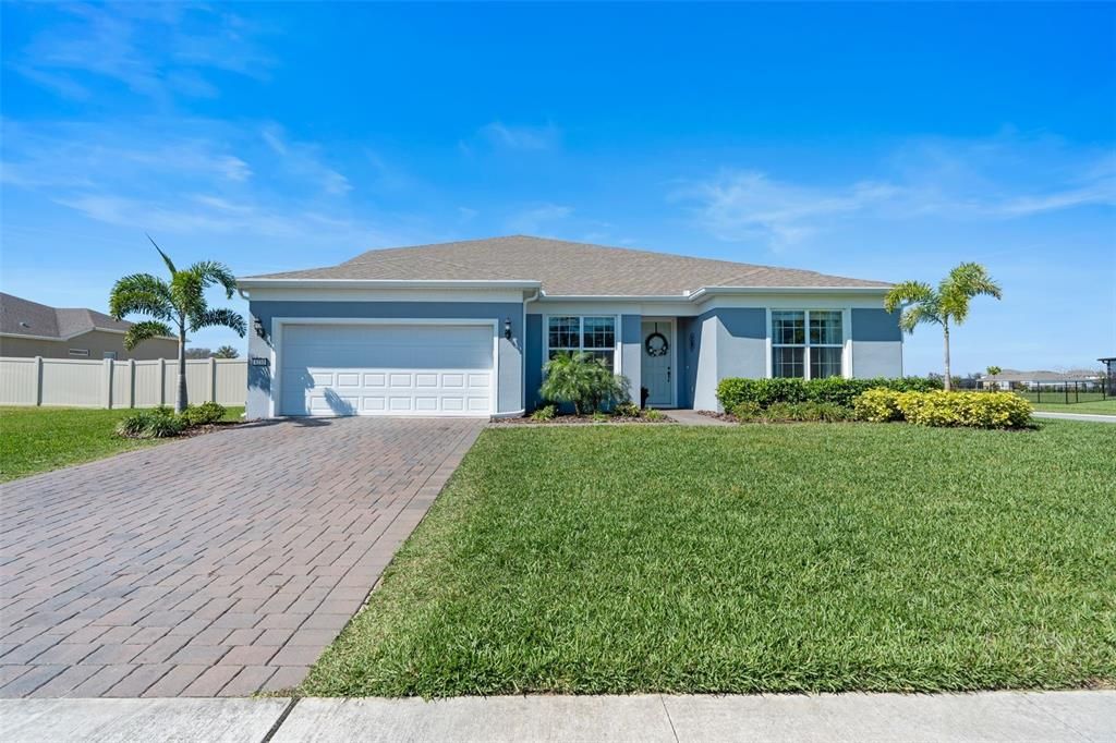 For Sale: $815,000 (5 beds, 3 baths, 4131 Square Feet)