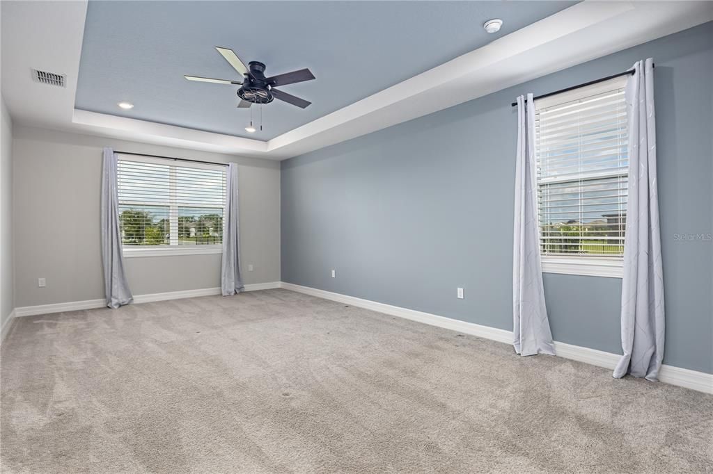 For Sale: $815,000 (5 beds, 3 baths, 4131 Square Feet)