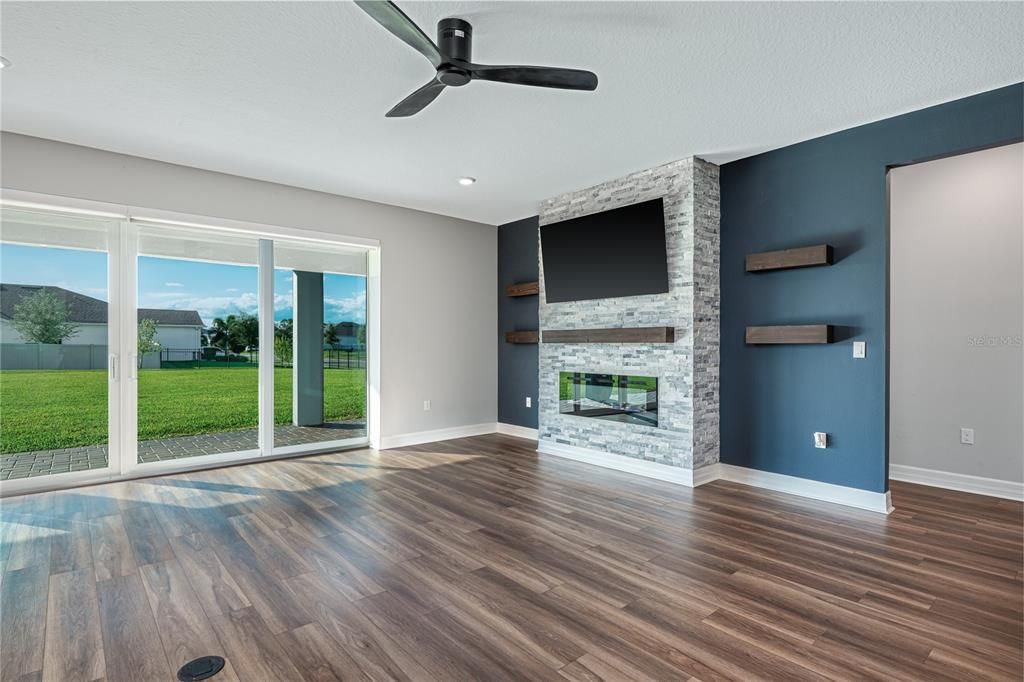 For Sale: $815,000 (5 beds, 3 baths, 4131 Square Feet)