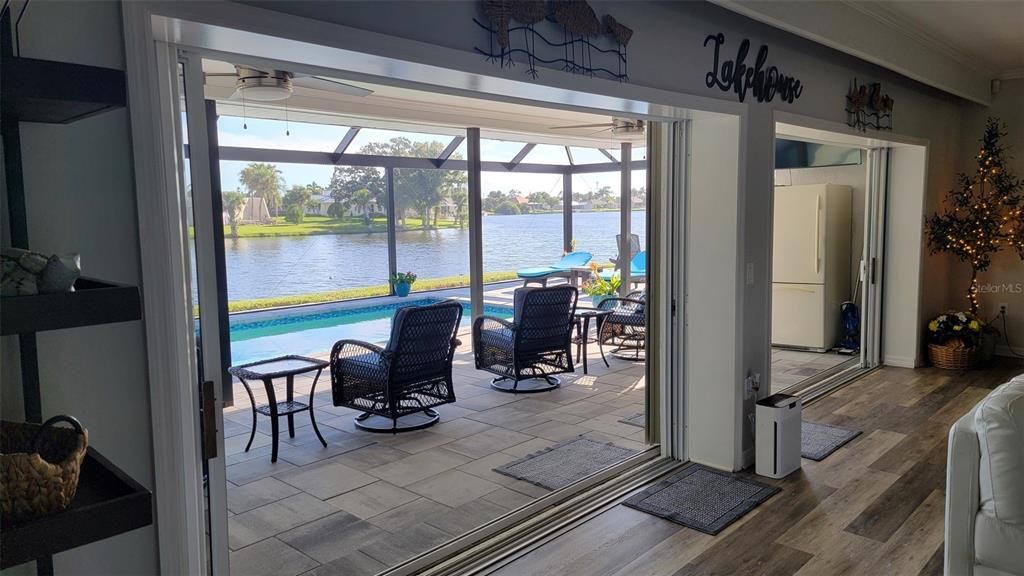 合同活跃: $569,000 (3 贝兹, 2 浴室, 2330 平方英尺)