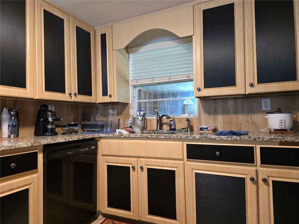 En Venta: $379,000 (3 camas, 2 baños, 2128 Pies cuadrados)