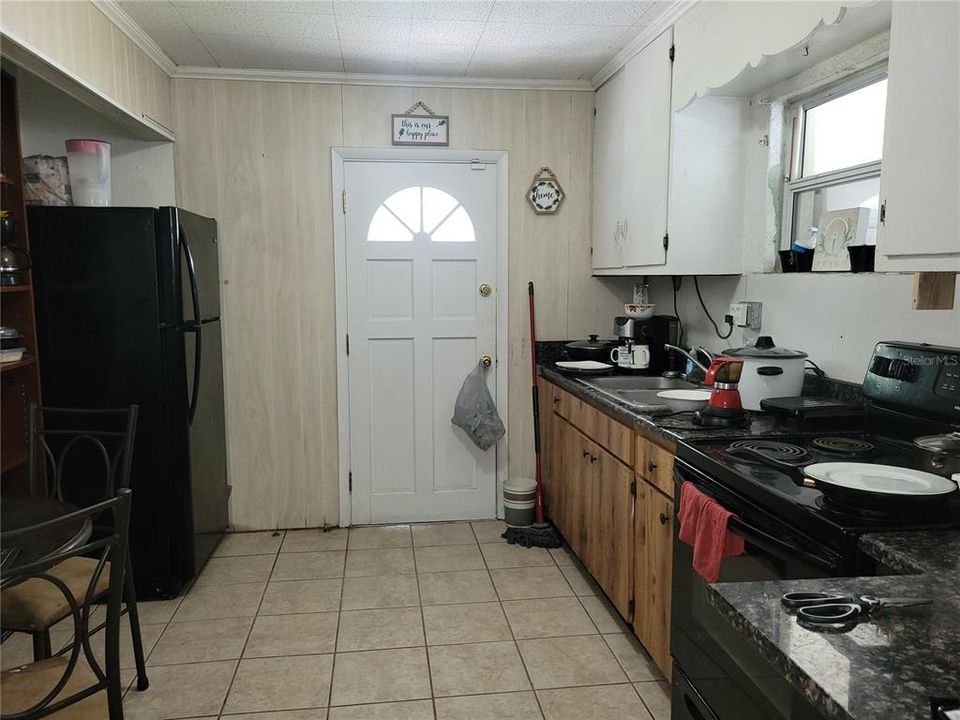 En Venta: $379,000 (3 camas, 2 baños, 2128 Pies cuadrados)