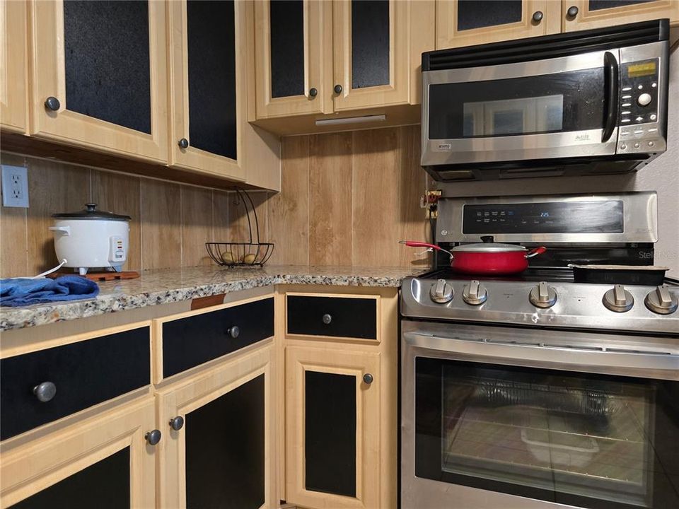 En Venta: $379,000 (3 camas, 2 baños, 2128 Pies cuadrados)