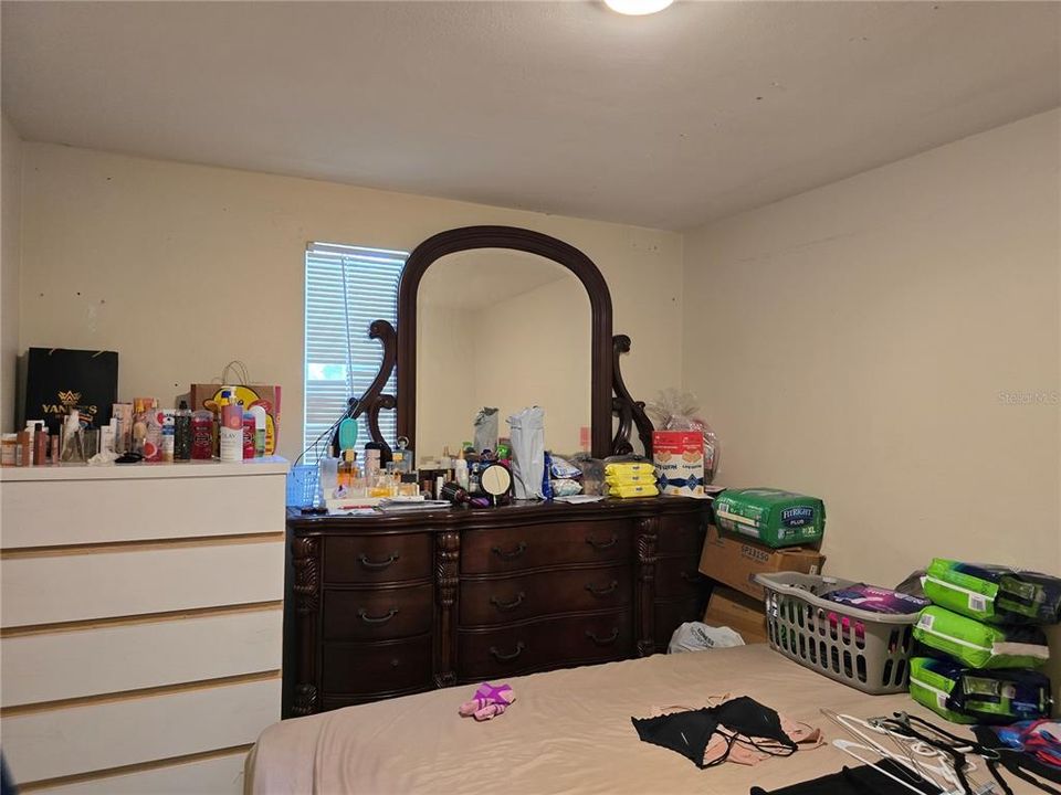 En Venta: $379,000 (3 camas, 2 baños, 2128 Pies cuadrados)