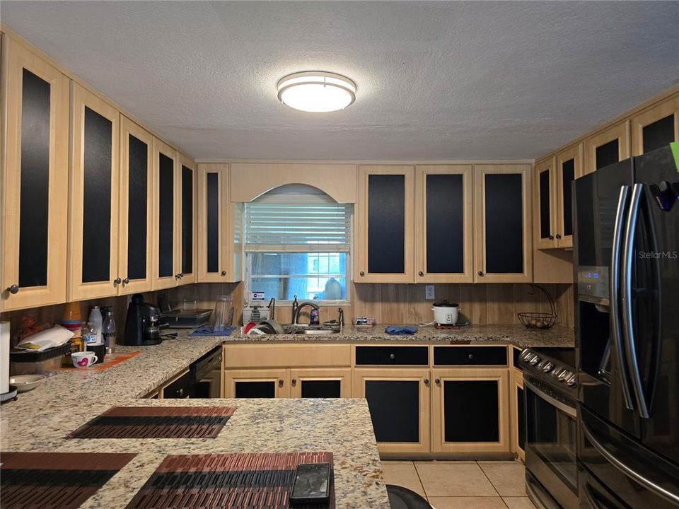 En Venta: $379,000 (3 camas, 2 baños, 2128 Pies cuadrados)