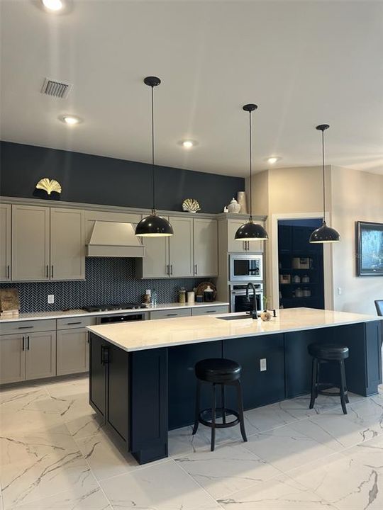 Active With Contract: $1,479,900 (4 beds, 4 baths, 3970 Square Feet)