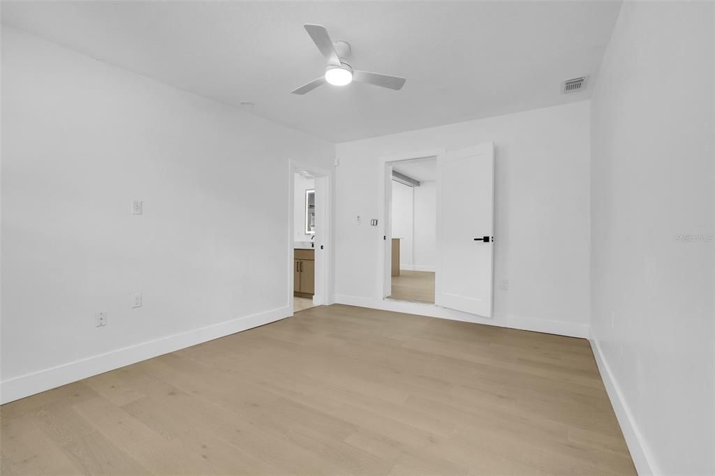 For Sale: $570,000 (3 beds, 2 baths, 1653 Square Feet)