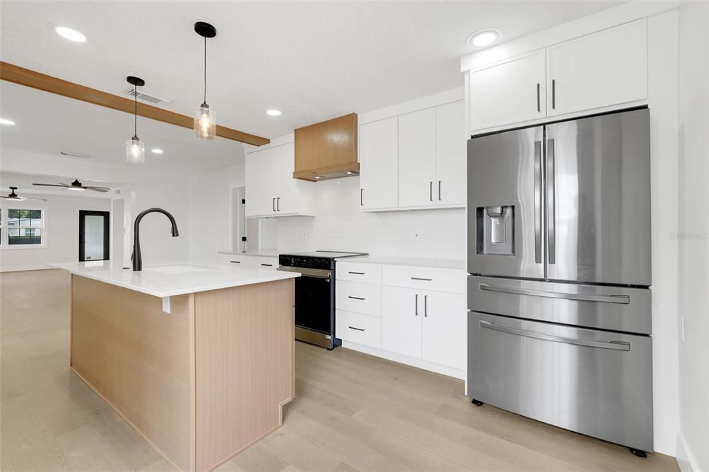 For Sale: $570,000 (3 beds, 2 baths, 1653 Square Feet)