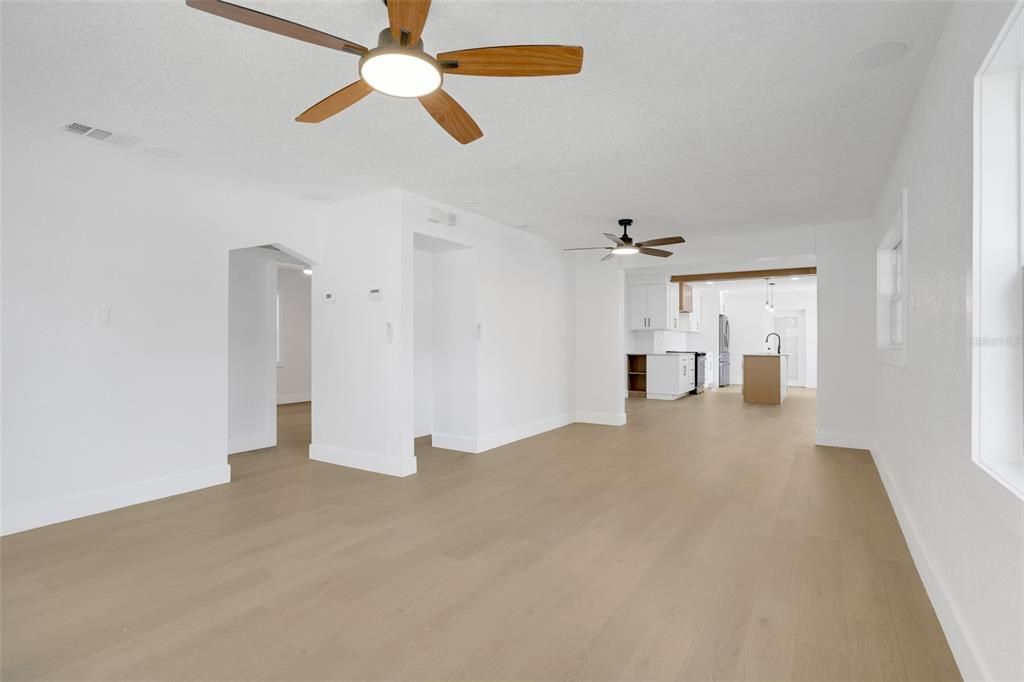 For Sale: $570,000 (3 beds, 2 baths, 1653 Square Feet)