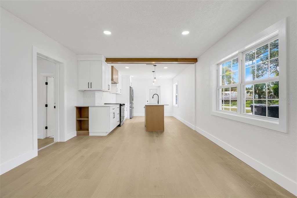 For Sale: $570,000 (3 beds, 2 baths, 1653 Square Feet)