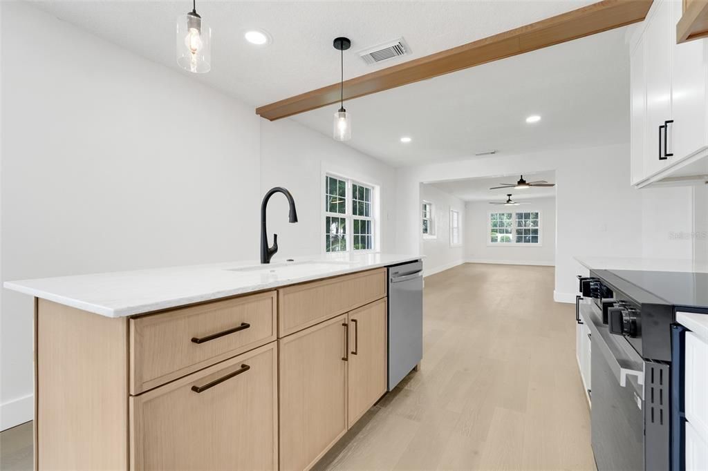 For Sale: $570,000 (3 beds, 2 baths, 1653 Square Feet)