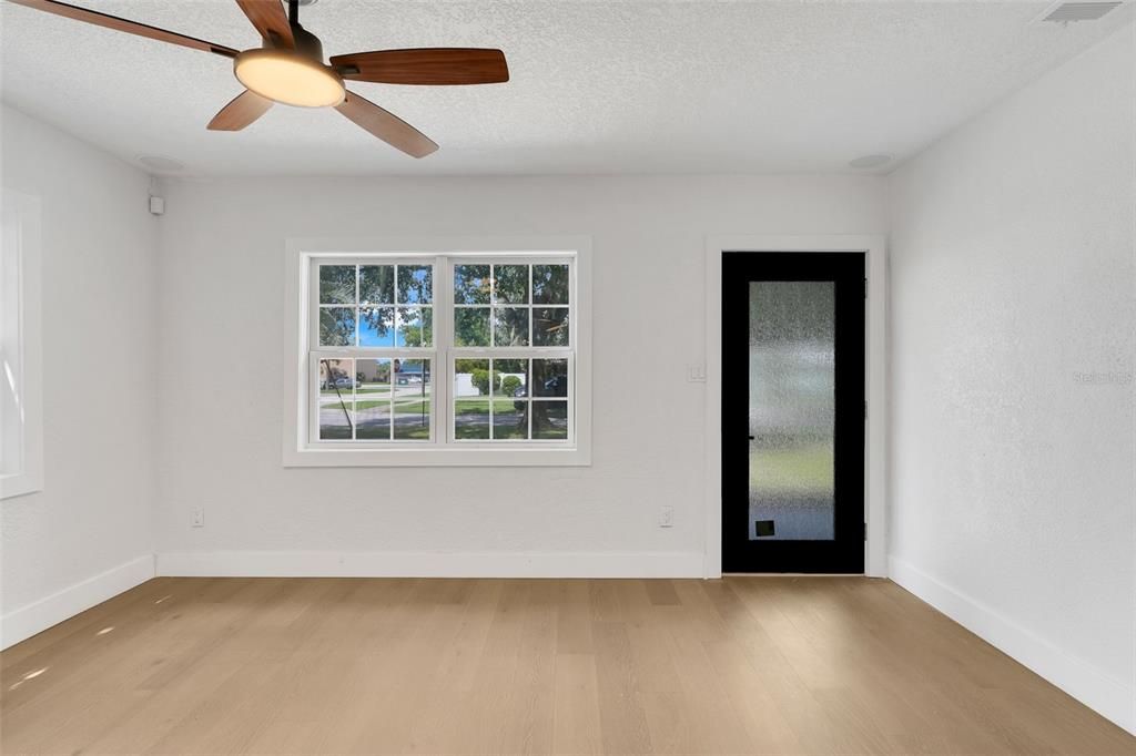 For Sale: $570,000 (3 beds, 2 baths, 1653 Square Feet)