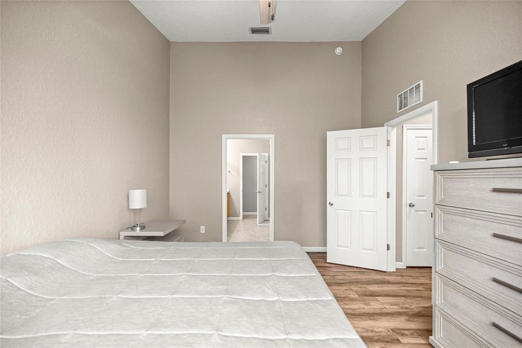 For Sale: $214,900 (3 beds, 2 baths, 1864 Square Feet)