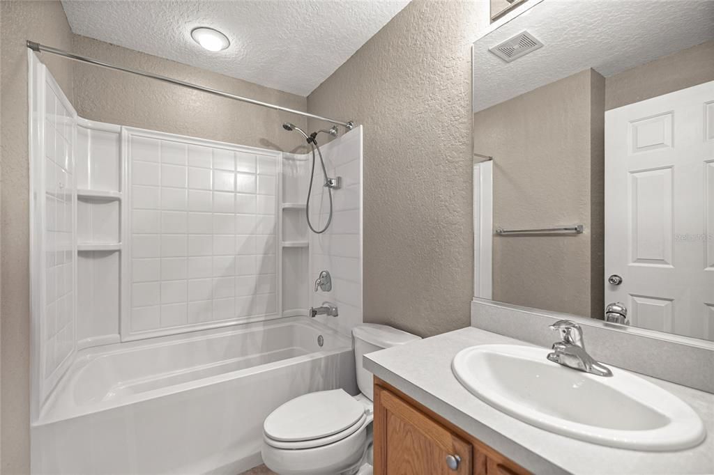 For Sale: $214,900 (3 beds, 2 baths, 1864 Square Feet)