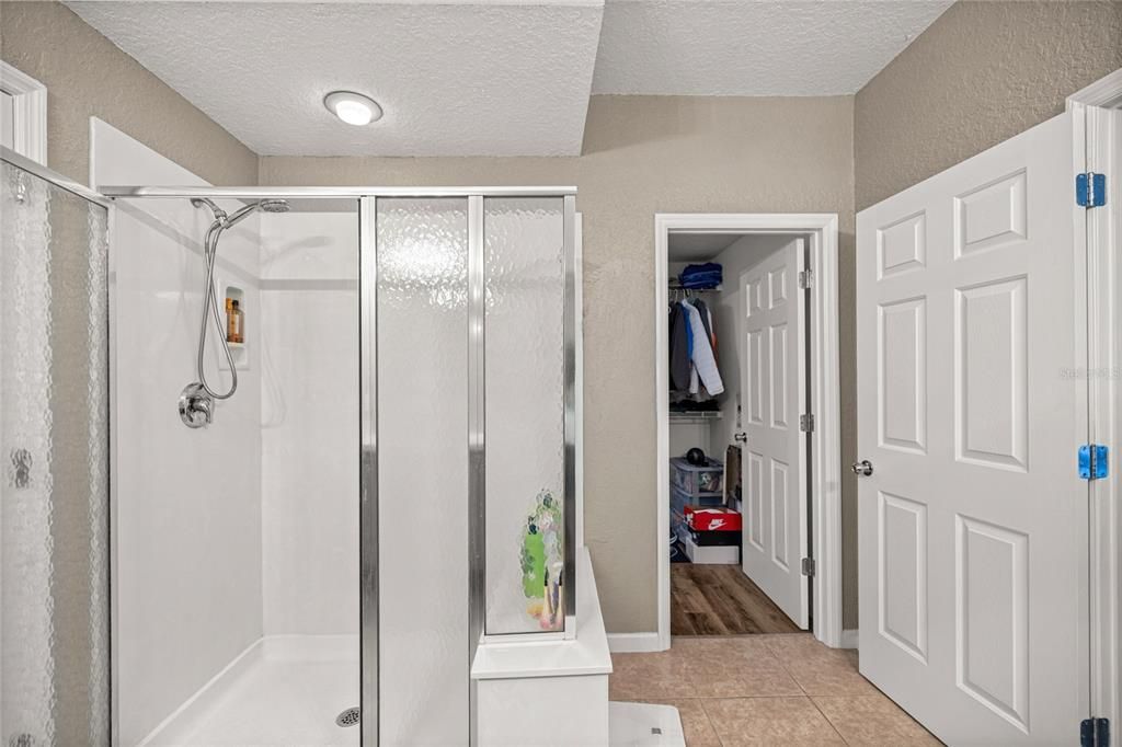 For Sale: $214,900 (3 beds, 2 baths, 1864 Square Feet)