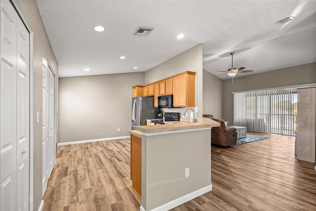 For Sale: $214,900 (3 beds, 2 baths, 1864 Square Feet)