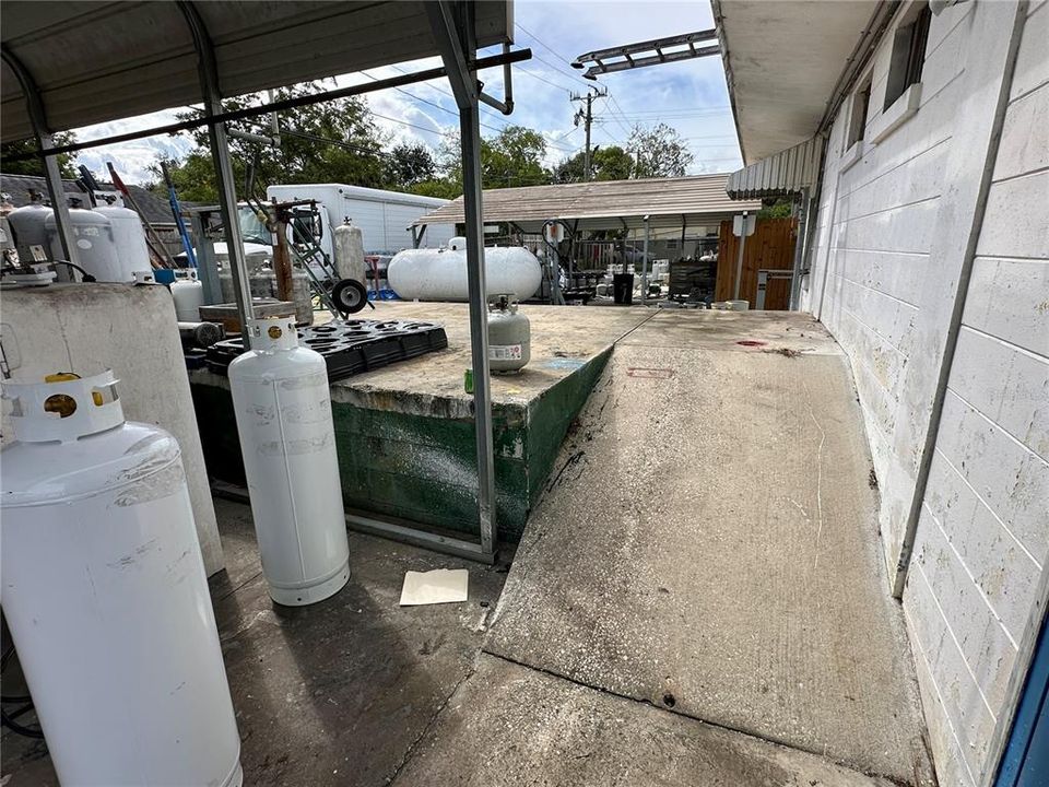 待售: $699,900 (0 贝兹, 0 浴室, 1740 平方英尺)