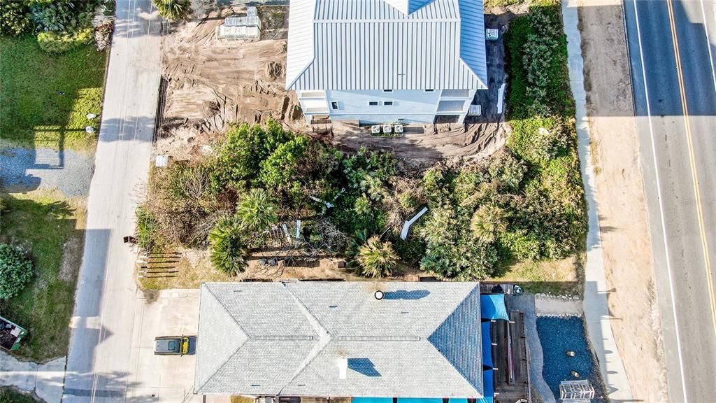 На продажу: $410,000 (0.13 acres)