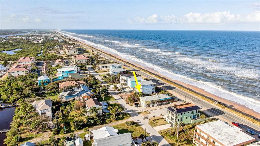 На продажу: $410,000 (0.13 acres)