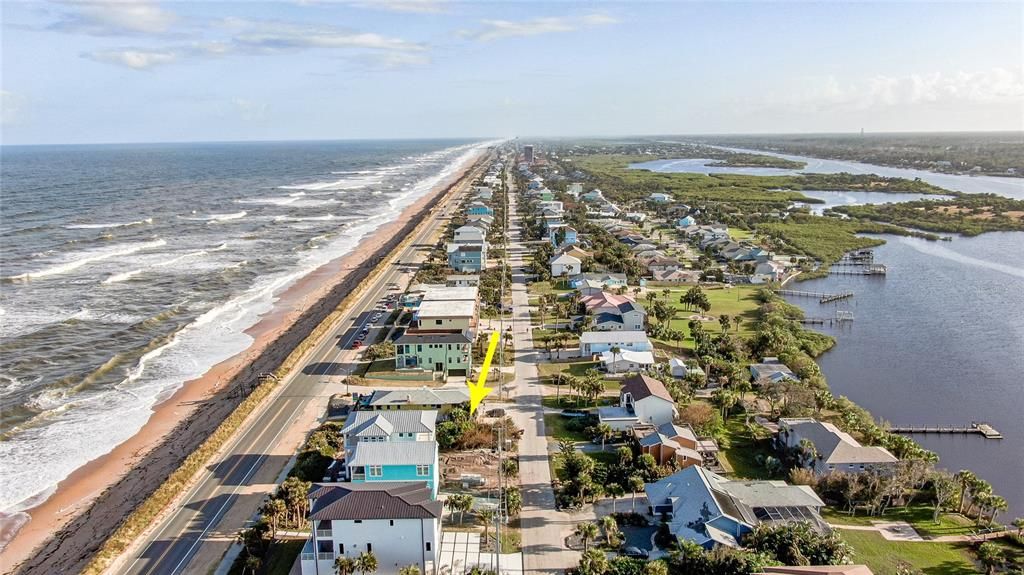 На продажу: $410,000 (0.13 acres)