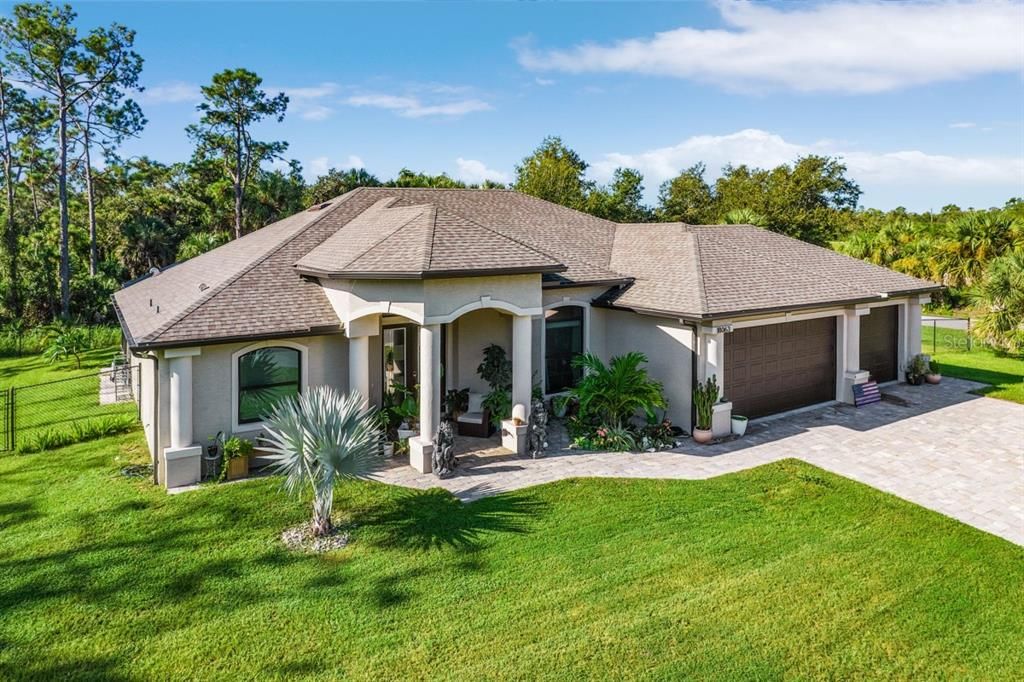 For Sale: $700,000 (4 beds, 2 baths, 2070 Square Feet)