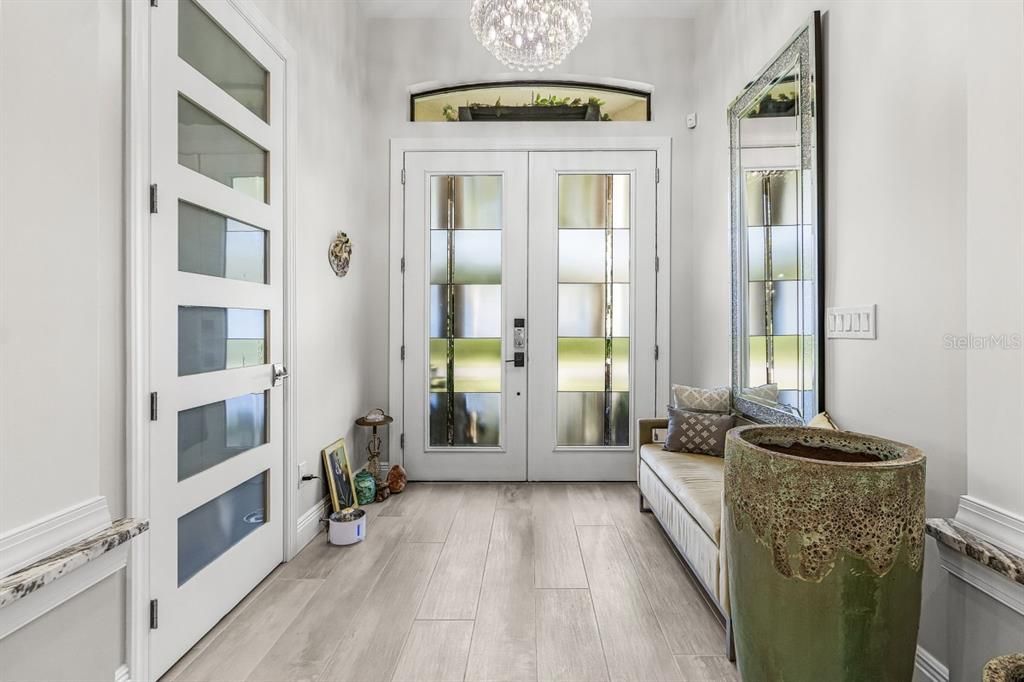 For Sale: $700,000 (4 beds, 2 baths, 2070 Square Feet)