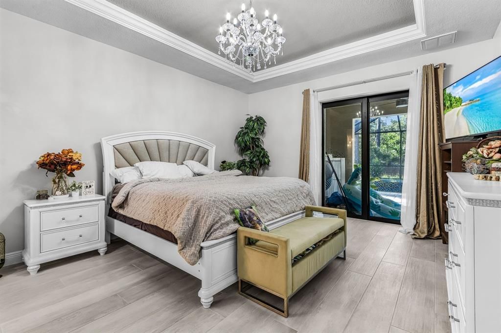 For Sale: $700,000 (4 beds, 2 baths, 2070 Square Feet)