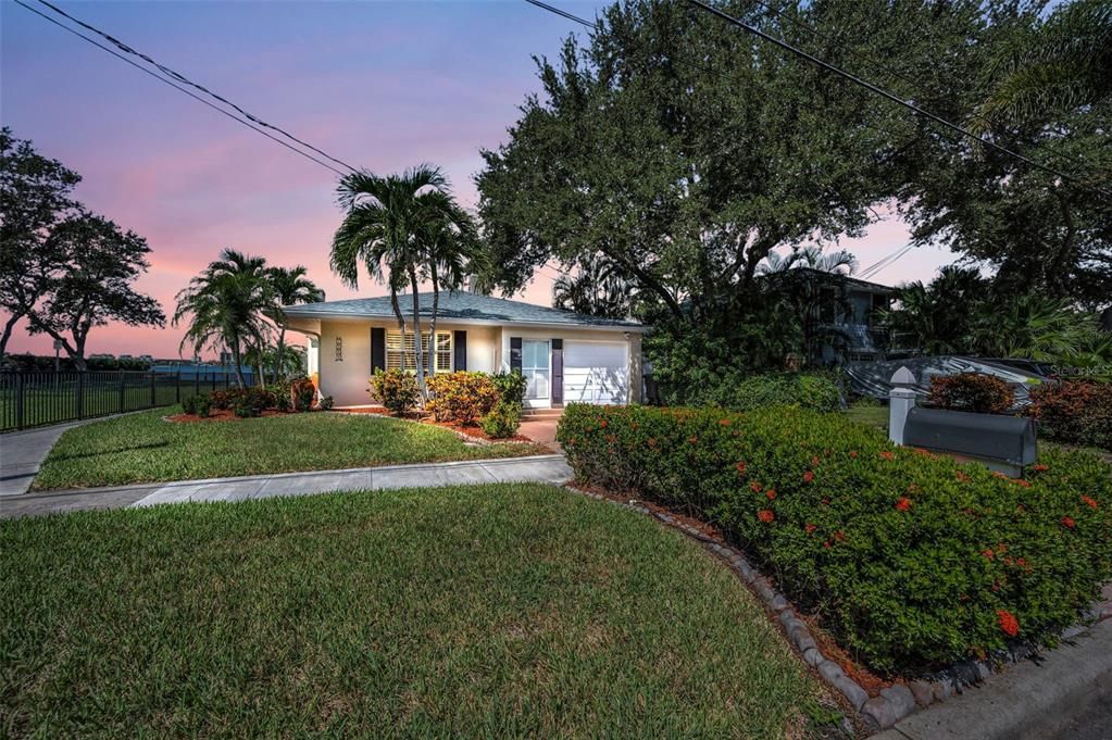 En Venta: $1,395,000 (2 camas, 1 baños, 1733 Pies cuadrados)