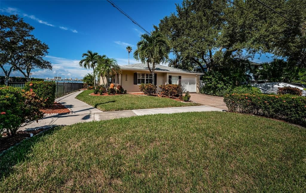 En Venta: $1,395,000 (2 camas, 1 baños, 1733 Pies cuadrados)