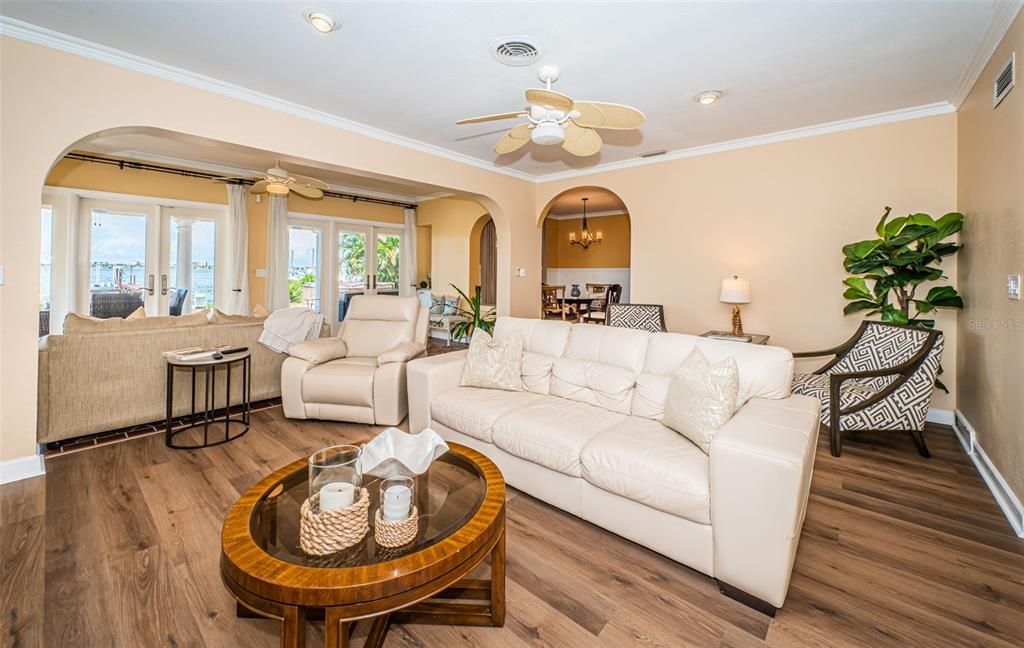 En Venta: $1,395,000 (2 camas, 1 baños, 1733 Pies cuadrados)