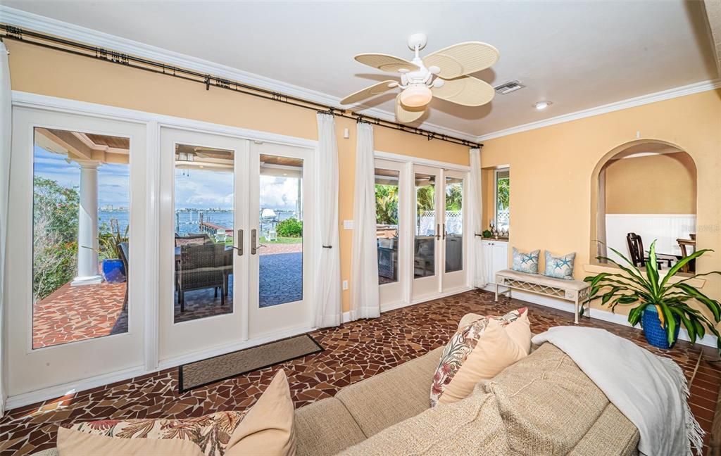 En Venta: $1,395,000 (2 camas, 1 baños, 1733 Pies cuadrados)