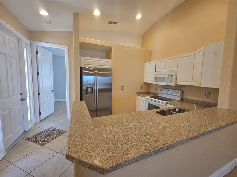 出租: $1,700 (3 贝兹, 2 浴室, 1275 平方英尺)