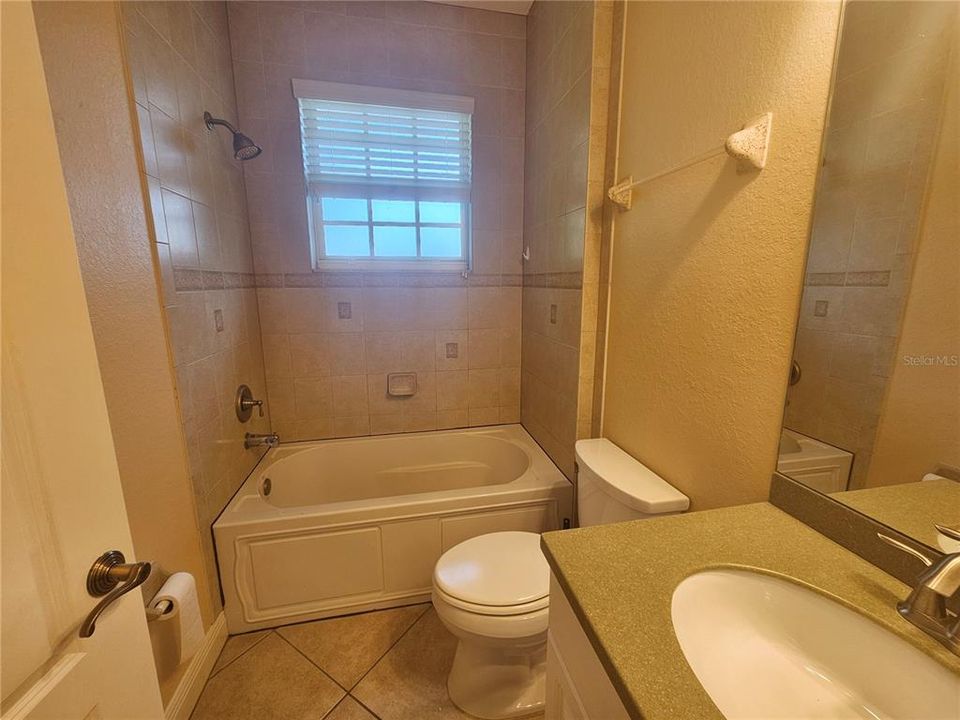 出租: $1,700 (3 贝兹, 2 浴室, 1275 平方英尺)